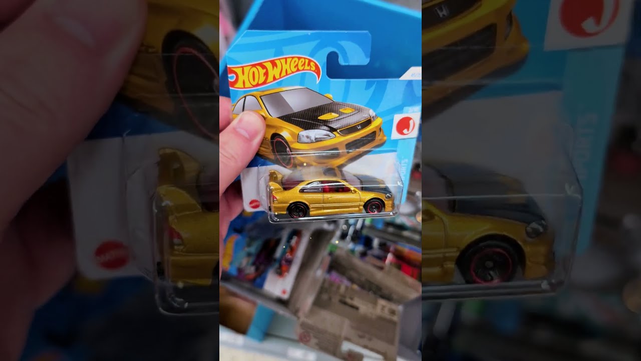  I FOUND THE GOLDEN CIVIC HUNTING RARE HOT WHEELS