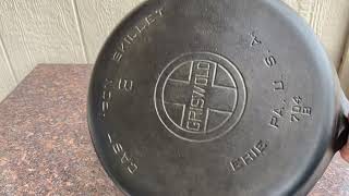 Vintage Griswold large block logo EPU cast iron skillet no. 8 PN 704 B.