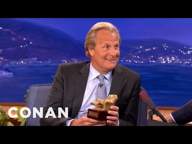 Jeff Daniels Shows Off His Prestigious Acting Award | CONAN on TBS class=