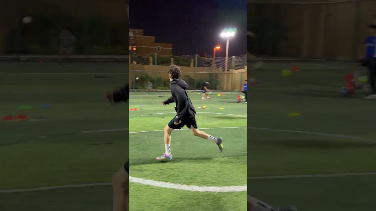 بعيدا عن كرة القدم 😅