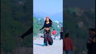 Gadwali Song 2023  New Kumauni Song 2023  Thumak Thumak  Gulabi Sharara  Thumak Thumak Dance 