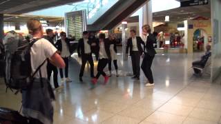 Video thumbnail of "Stuttgart Airport - Welcome back! | Flashmob"