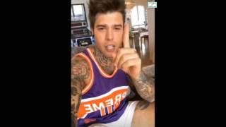 Grandine A Casa Fedez Vola Tutto E Collezione Dischi Di Platino