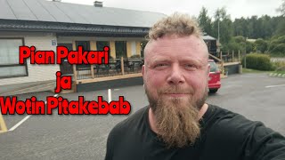 Testissä Pian Pakari & Bistro. Wotin Pitakebab