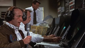 Jonathan Banks (Mike Ehrmantraut Breaking Bad/Saul) - Airplane! Radar Scenes. Chicken in microwave!