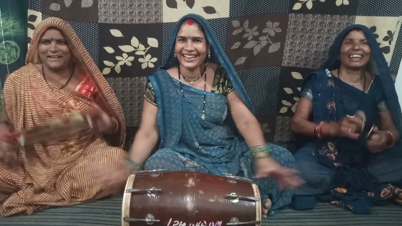 मोहन मुरलिया बारे जमना में थडे..!!👈💫😇😄😍#बुंदेली #वायरल #भजन 