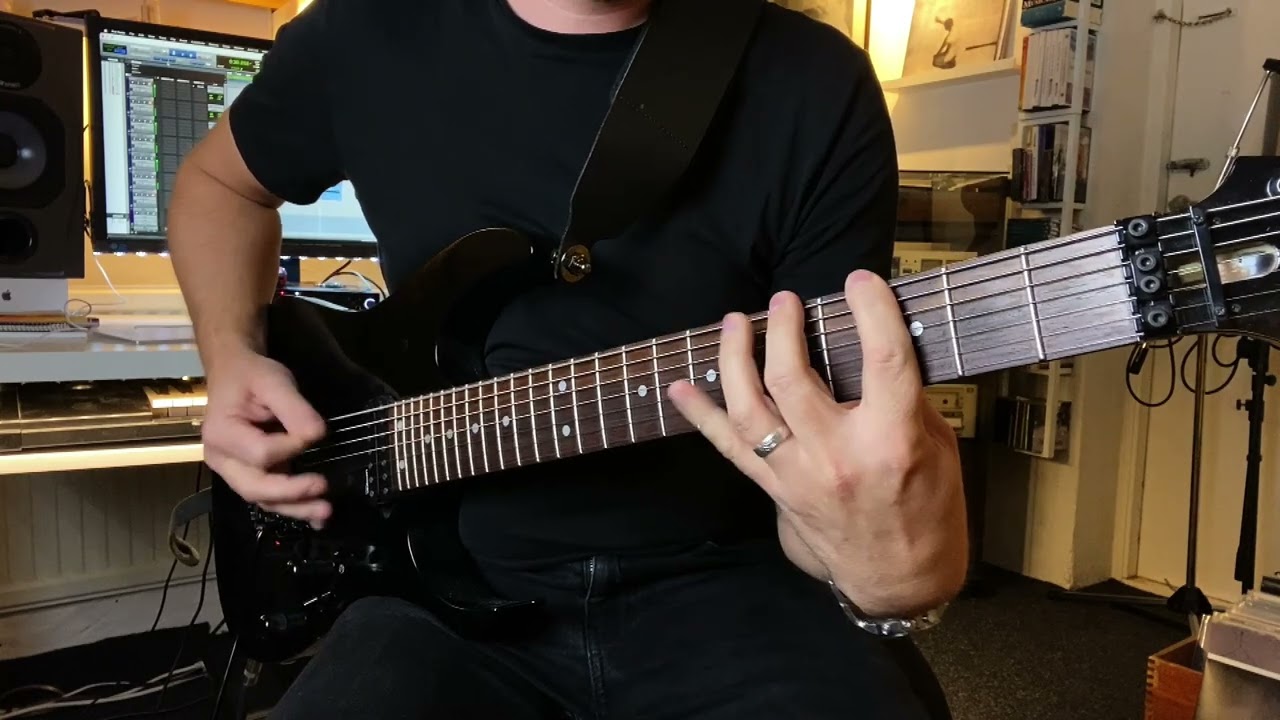 Miking the guitar cab with a new Celestion Speaker. G12H-75.