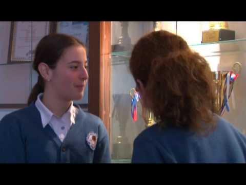 ფოთელ წარმატებულ მოსწავლეებს კომპიუტერები გადასცეს15 11 16