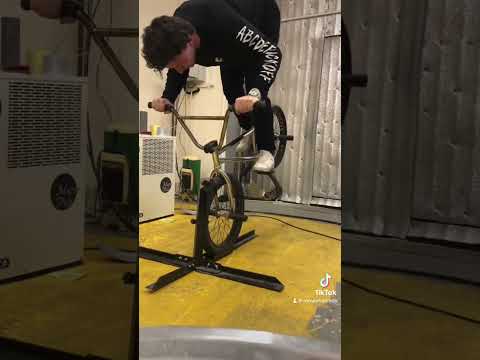 Видео: came up with a balance trainer and within a month…#bmx #bmxlife #nousemanual #manual