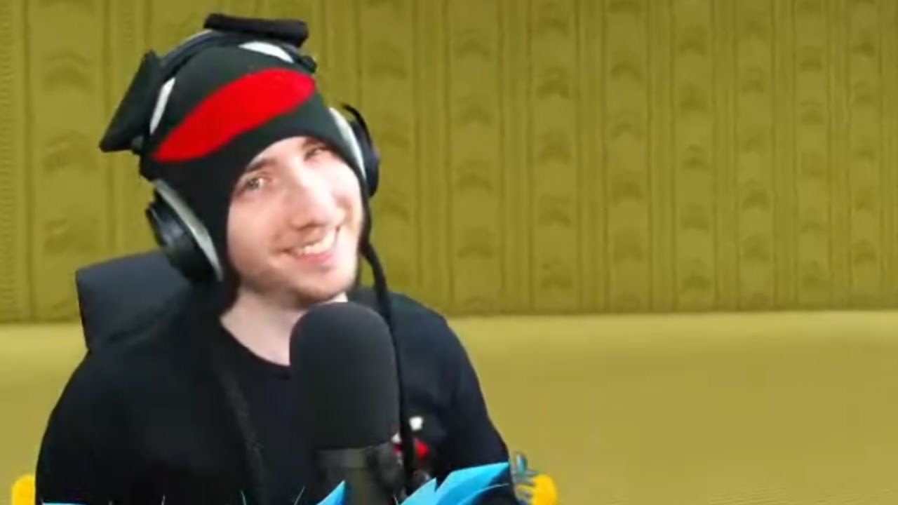 KreekCraft Falls into the BACKROOMS in DOORS but bad YouTube