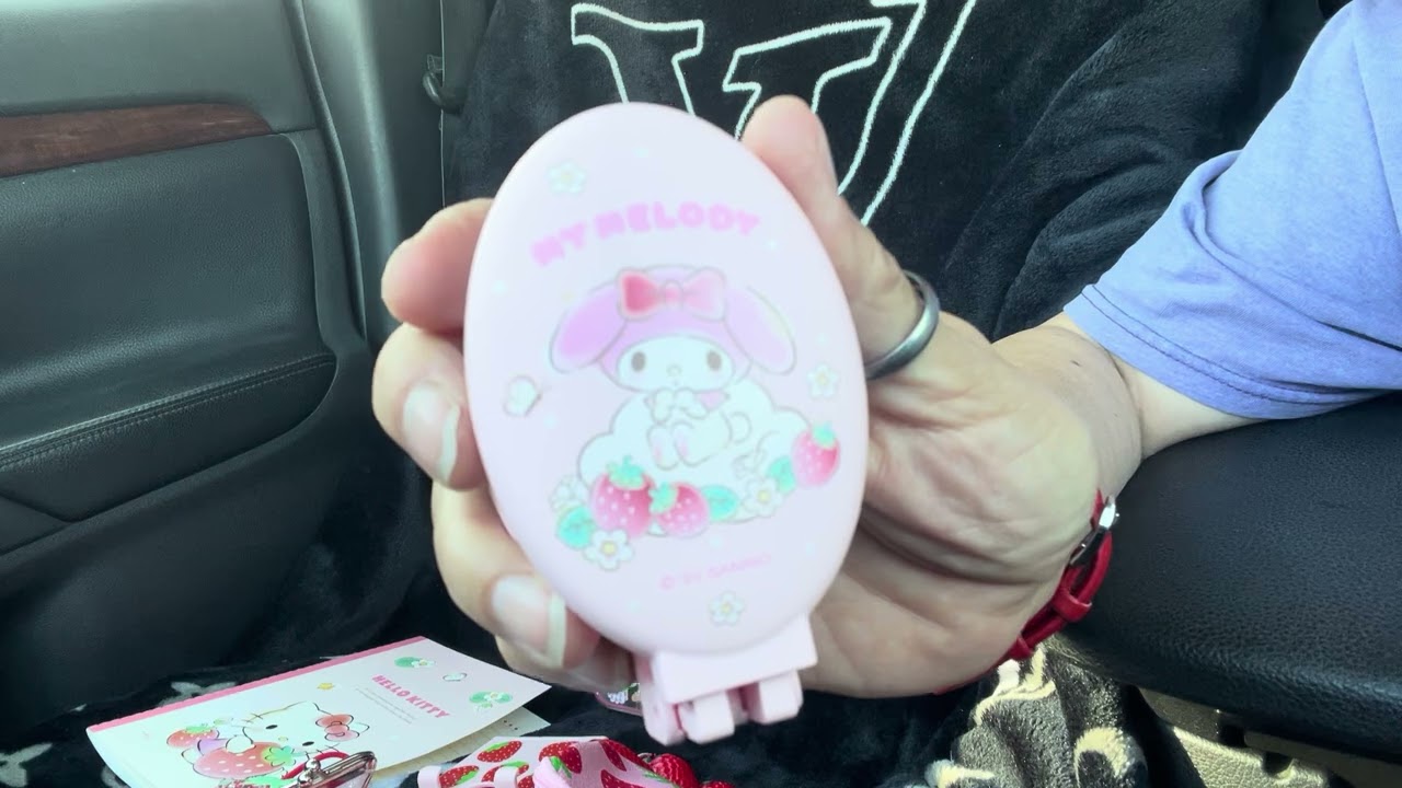 What’s in my Dempsey tote bag??