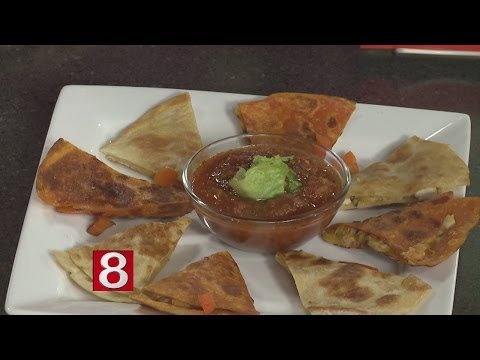 In the Kitchen: Grilled Chicken, Apple and Cheddar Quesadilla