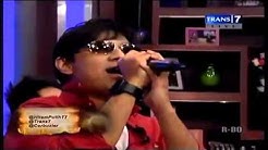 Andre Taulany Gabung ke Stinky Nyanyi Lagu Mungkinkah - Hitam Putih  - Durasi: 4:47. 