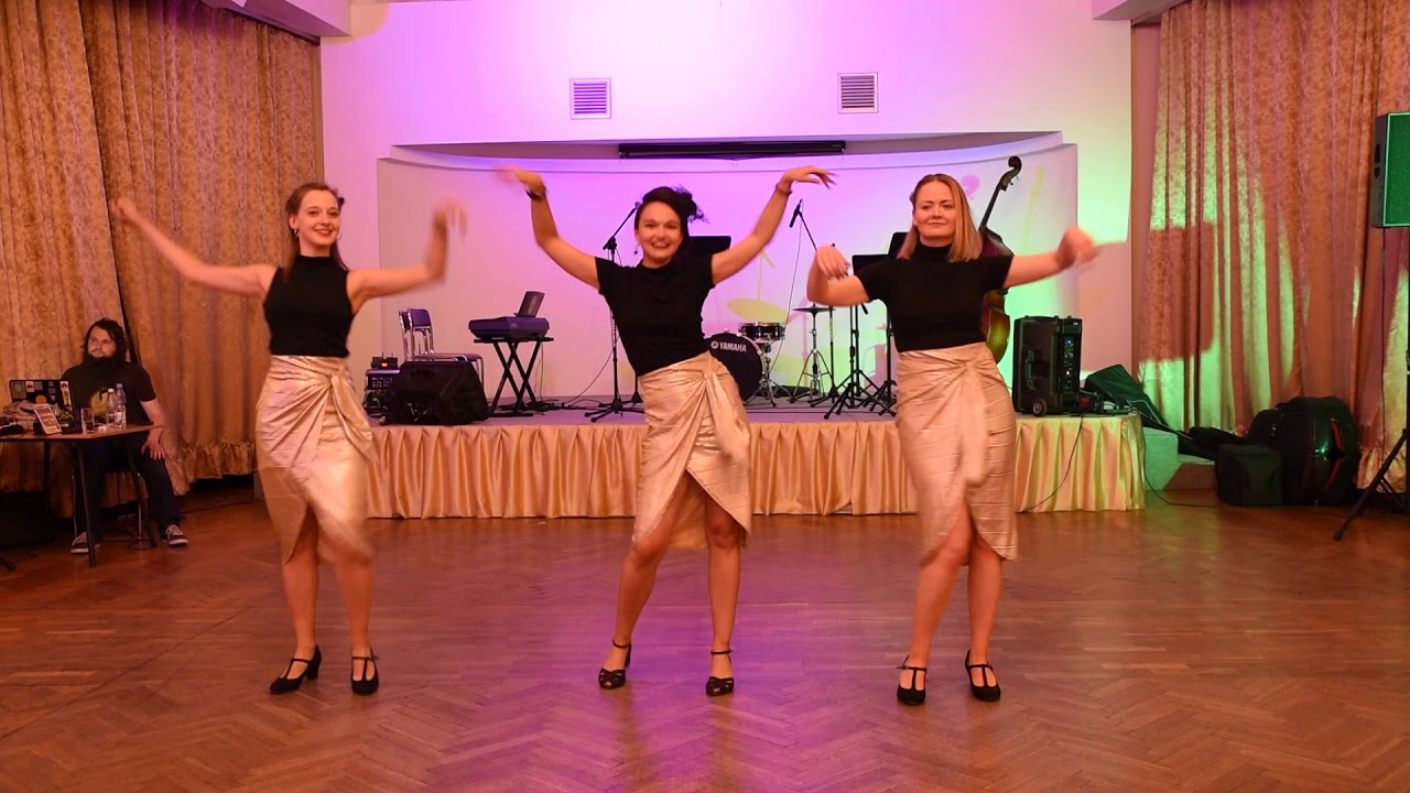 Chorus Line Kariny