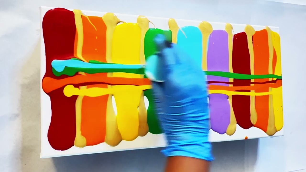Эта радужная акриловая заливка заставила меня улыбнуться 😀🌈 Жидкая живопись