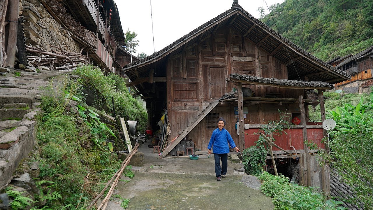 China rural village walk. Life in a traditional village deep in the mountains. Denglu登鲁2, Guizhou・4K