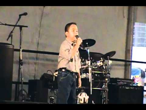 Keoni Garcia Martin ( 9 years old ) singing GOT TO...