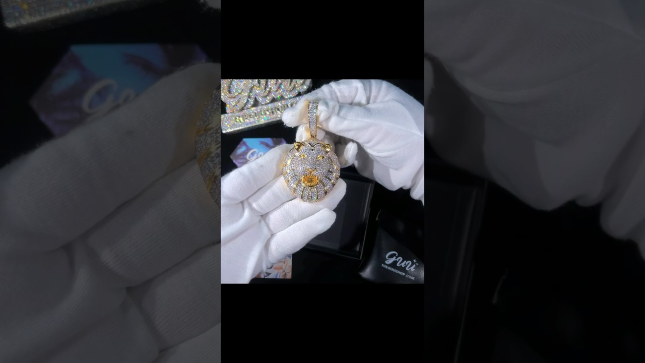 Three colors options for our ICED ROARING LION NECKLACE🔥🔥  which one are you choosing?⬇️