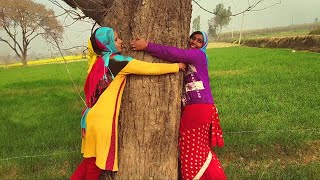 ya Kudiyan Khet Mein Kya kar rahi hai  @Aliza Sehar Vlogs