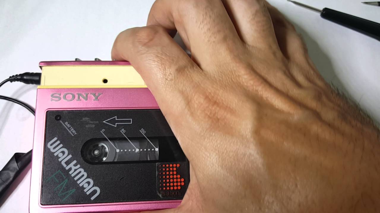 Sony Walkman WM-F20 Portable Cassette Player RARE PINK metal Great 