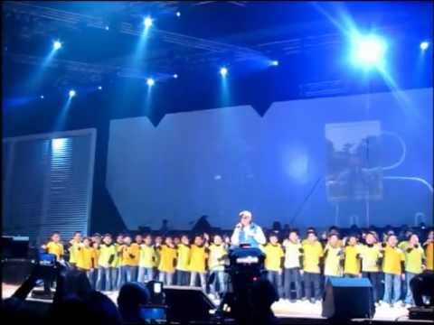 華仁一家2012音樂會綵排  - 譚詠麟與華小學生合唱「孩兒」