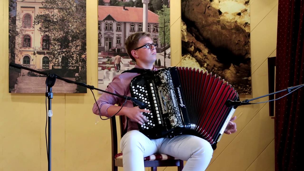 FILIP PERIC - Devojacka setnja (Izvorske kapi 2018) Arandjelovac