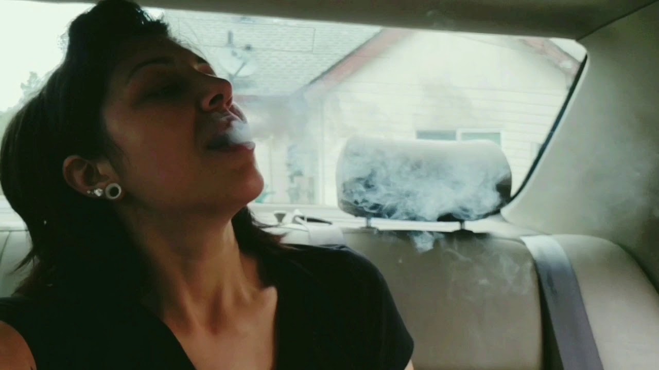 Dabbing on the go! Top shelf, dirty girl.