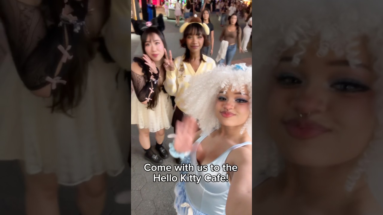 Hello Kitty Cafe with Friends🩵 #cosplay #sanrio #cinnamoroll  @Hollowcoded