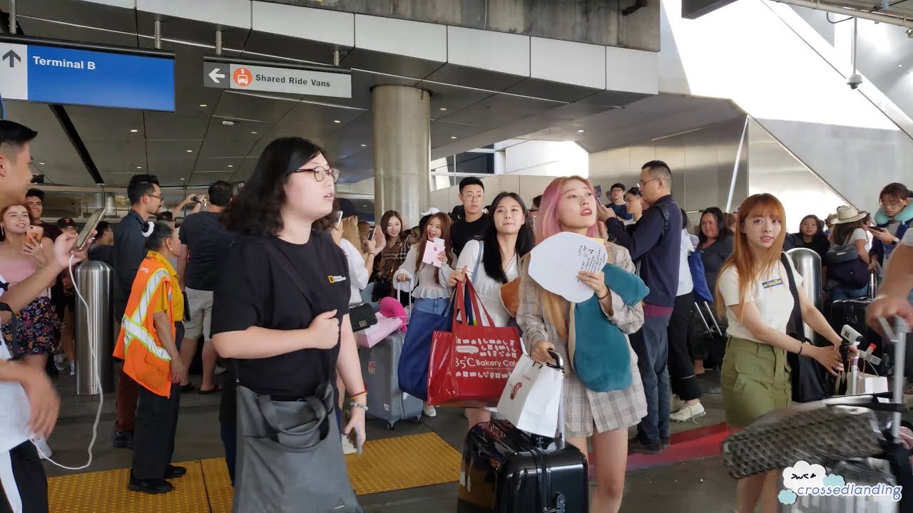[FANCAM/직캠] 190815 LOONA 이달의 소녀 - Arrival in L.A. at LAX Airport