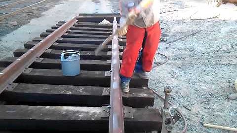 Railroad maintence, Driving spikes like a boss