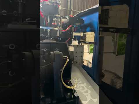 Video Máy thổi can nhựa HDPE trục 75 parison moog 2 kìm Mr Trường 0901445888 - youtube