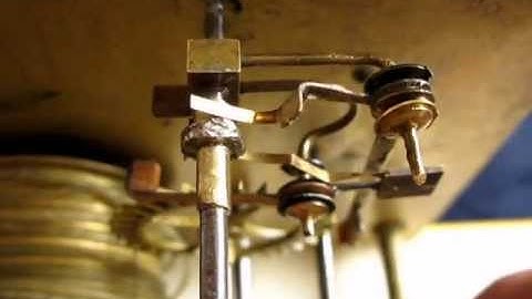 Longcase clock movement with grasshopper escapement