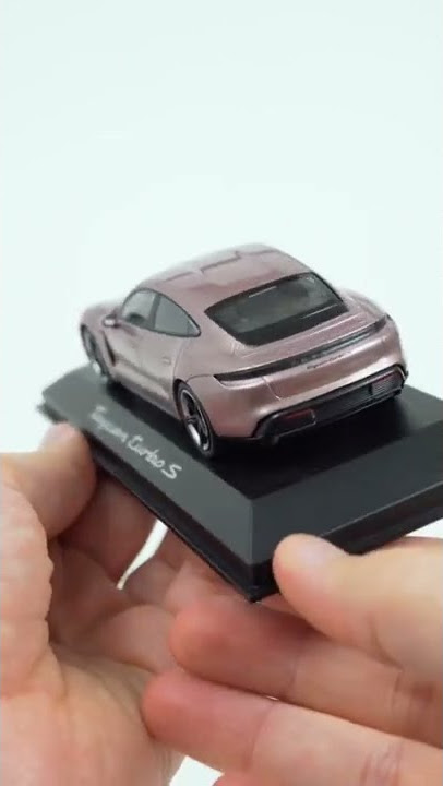 New Taycan Turbo S in frozen berry metallic