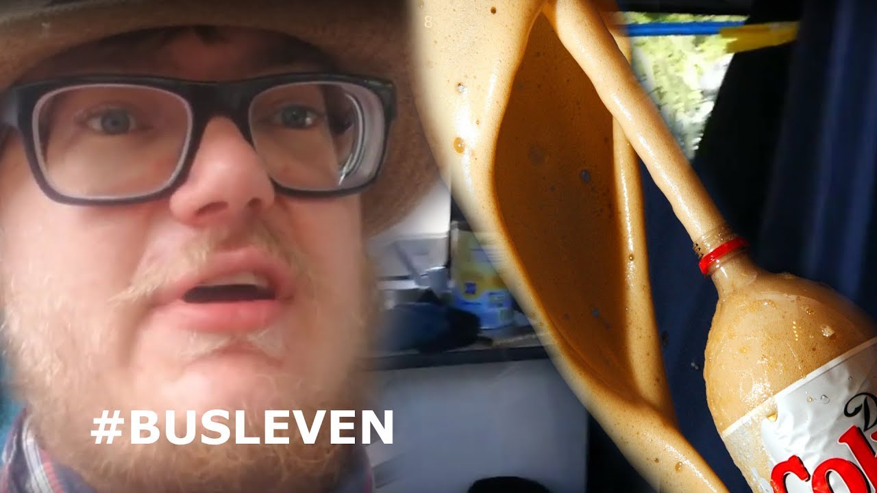 FLES ONTPLOFT IN DE BUS!? #BUSLEVEN #8 - YouTube