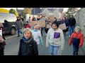 Ref:uDV9_VBc0m4 Manifestation contre la fermeture d'une classe � plourivo