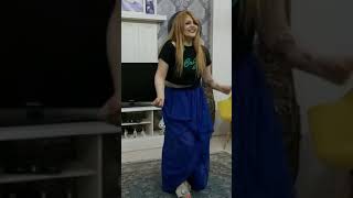 رقص مست دختر ایرانی با اهنگ ابشاری هراتی ببین چیکار میکنه این دختر با اهنگ ابشاری