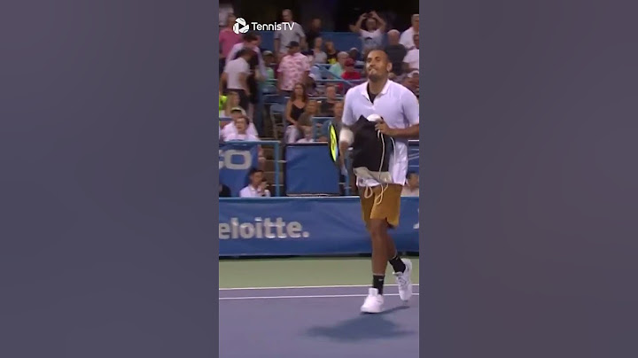 Kyrgios Delivers Tsitsipas His Shoes 🎁