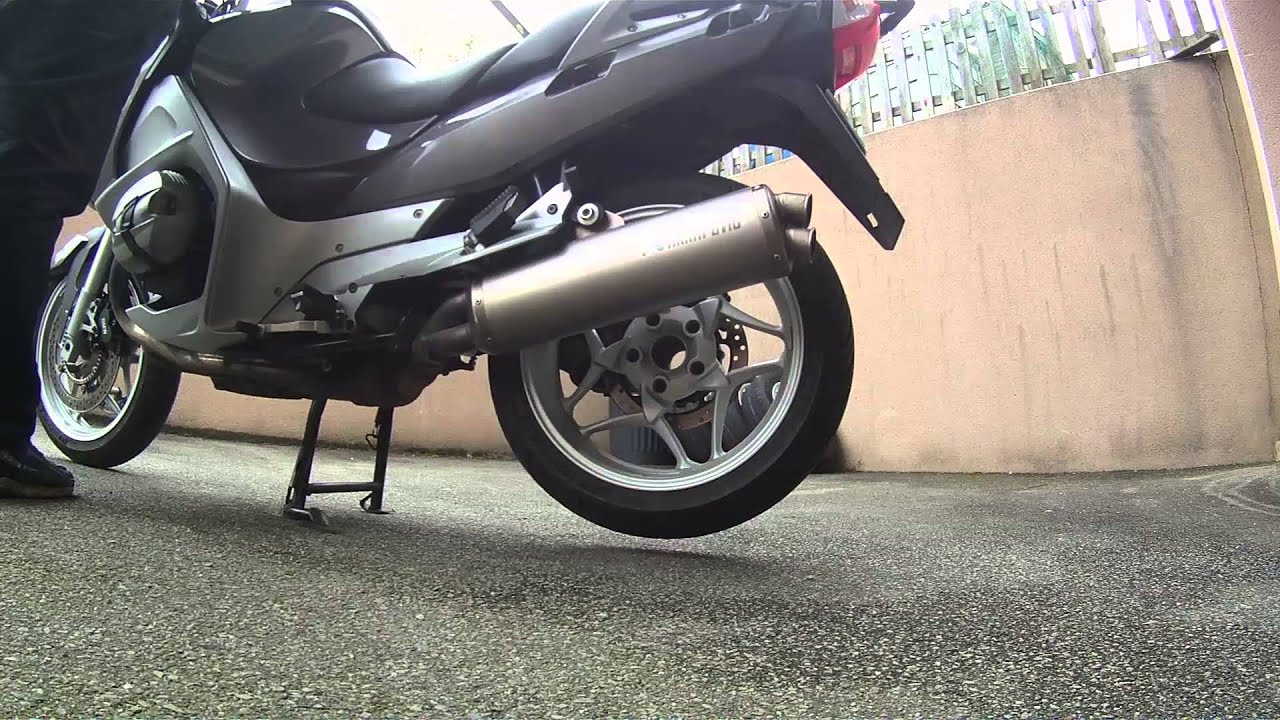 Akrapovic vs Origine BMW R 1200 RT 2011 - YouTube