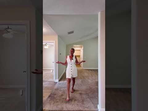 1078 W Rudolph Lane, Santa Claus, IN home video tour
