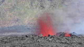 Volcano erupts on La Réunion - lava fountains at Piton de la Fournaise