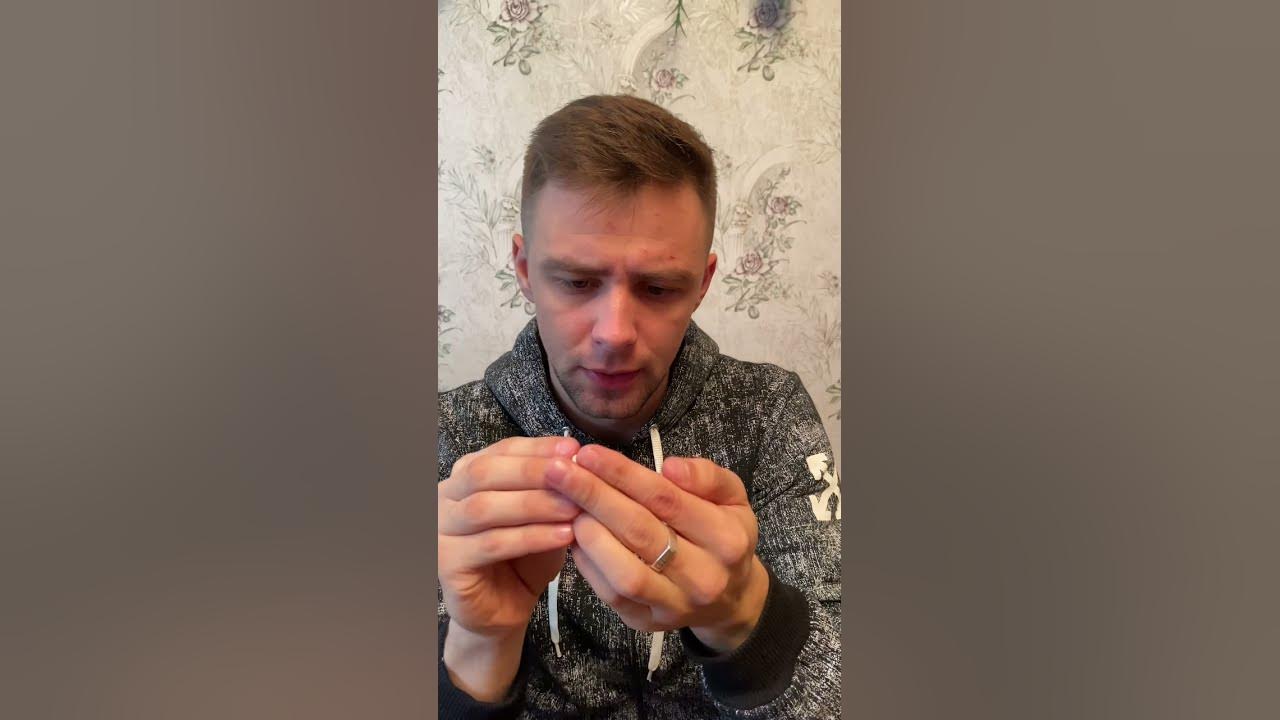 Ребята терпят. Чел терпит мем. Ребята терпят. Простой парень. Ребята терпят.