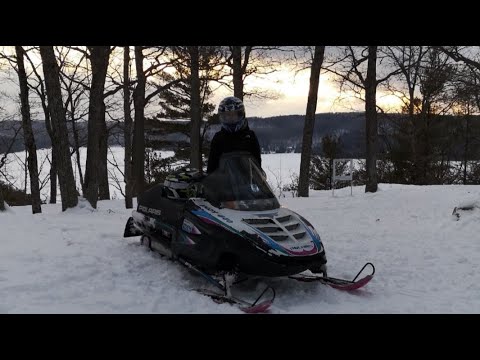 ⁣Polaris Indy 440 Lake Muskoka