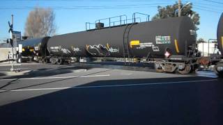 BNSF Harbor Sub, Manhattan Beach Blvd (1/4/13)
