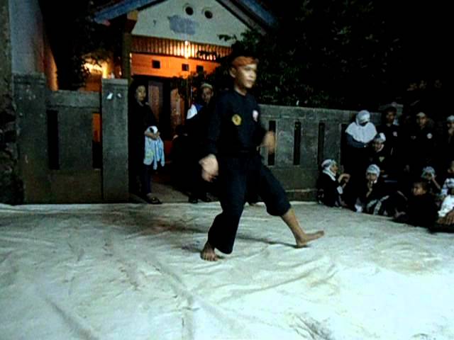 Pencak Silat SINAR PANGHEGAR Rendy Ibing Tunggal class=