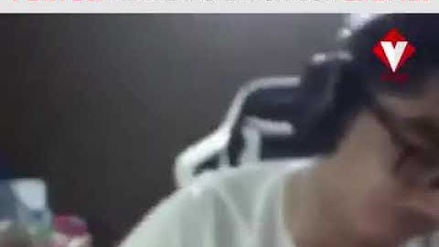 Khi Thánh PewPew Xem MV Em Gái Mưa - Linh Ka