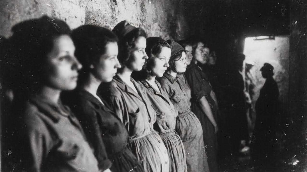 Čuvarica s Golog Otoka Spavala je s Vojnikom, a Zatim Otkila da je On Oplodio Sve Zatvorenice