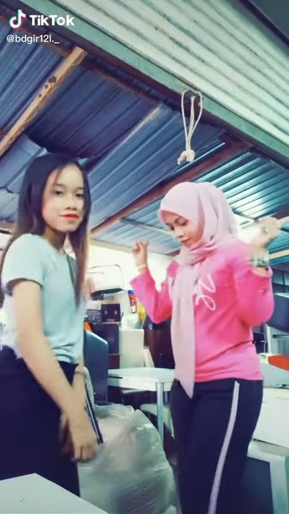 Awek tudung