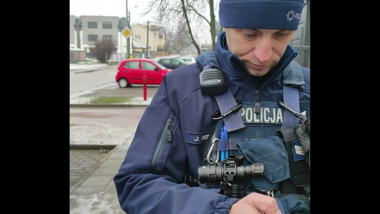 Białostocka policja legitymowanie za chodzenie po chodniku