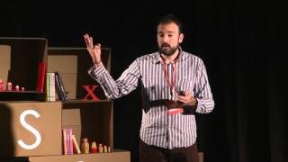 Educación desnutrida | Aitor Sánchez | TEDxOviedoUniversity