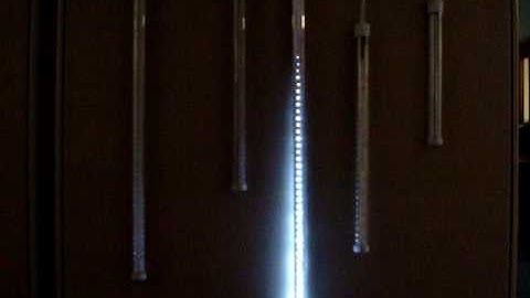 Bronners Snowdrops clip